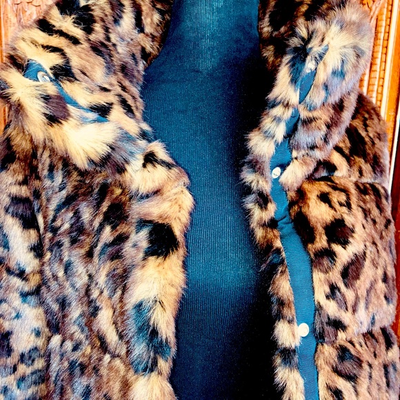 Super Awesome thick Faux Fur Bomber Jacket - Picture 6 of 10